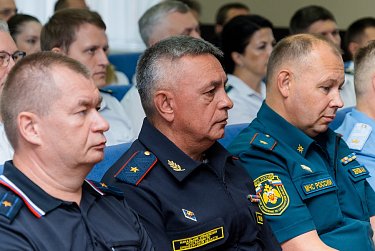 Усилить надзор за соблюдением закона